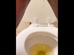 Ebony Girl Pees Standing Up - Screenshot 14 of 16 - Peeing Girls