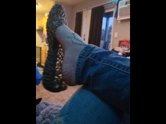 Nervous shoe habit
