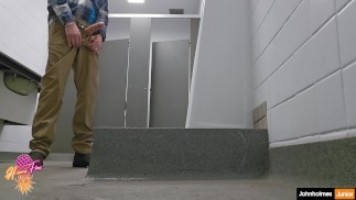 4k johnholmesjunior visits vancouver sports complex to shoot massive loadof cum from huge white cock