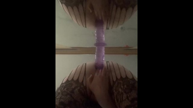 Транс шлюха на члене