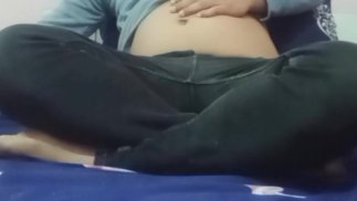 Mama-Freunde sehen Junge masturbieren