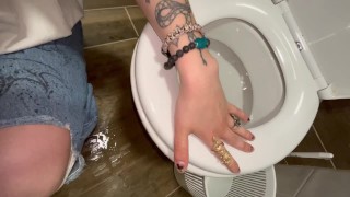 Nasty Public Toilet Wetting and Msasturbation❤️