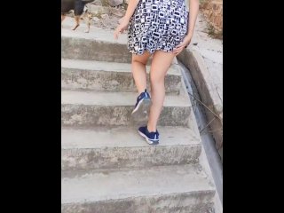 Hermosa colegiala de ida a la misa vamos a mi casa a follar