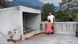 сотрудник сосет ремонтнику Часть 1