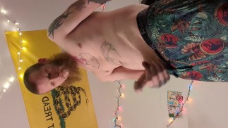 Поглаживаю свой большой член ❤️😘🥰💦🤑