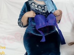 دخلت محل ملابس داخليه حريمى بالاسكندريه وضبطني الاسطى عالاخر عشان بزازي مقاسها كبير و دخلني المخزن 1/16