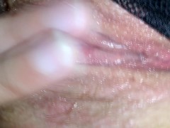 Pas besoin d'un mec pour mouiller et jouir comme une petite salope