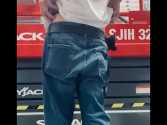Public Twerk Session Hardware Section! - Screenshot 1 of 16 - Femboy