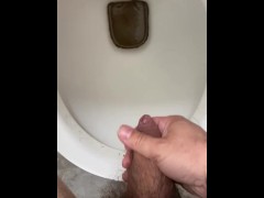 Peeing while wanking - Screenshot 3 of 16 - Toilet
