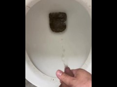Peeing while wanking - Screenshot 7 of 16 - Pissing