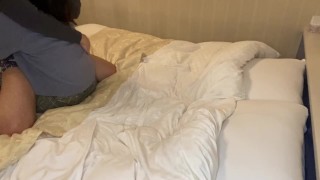 [Amaateur video] Japanese sex friend girl always gives me a quick blowjob when I'm sick in bed