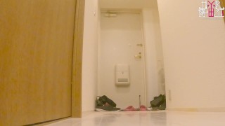 The first outdoor exposure masturbation! I jumped out of the door of my room without knowing who wou