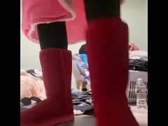 Ugg Model - Screenshot 14 of 16 - Boots