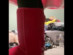 Ugg Model - Screenshot 6 of 16 - Boots