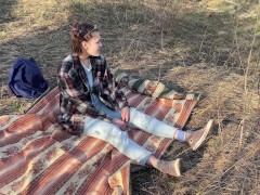 Милый секс на природе с красивой девушкой - Screenshot 3 of 16 - Outdoor Fuck