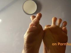 ЭТИ НОЖКИ СВЕДУТ ТЕБЯ С УМА! ТЫ ТОЛЬКО ПОСМОТРИ НА ЭТИ ТОНЕНЬКИЕ ПАЛЬЧИКИ И ПЯТОЧКИ