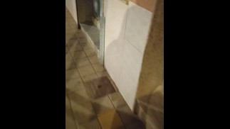 Мою мачеху соседи застукали обнаженной на улице!!