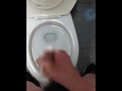 トイレで大量射精 - Screenshot 3 of 16 - Big Cock