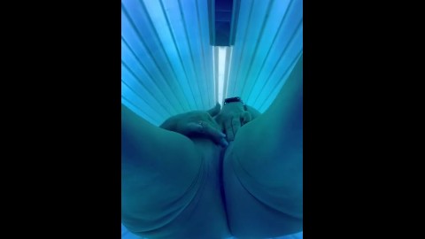 Hot wet pussy while tanning