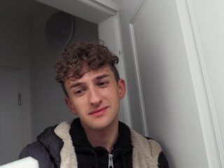 BigStr - He Meets With A Handsome Twink In The Park To Go For Lunch But He Ends Eating His Asshole