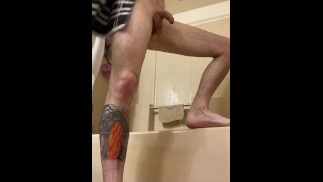 来和我一起擦干这湿透的身体