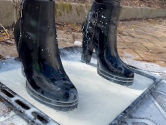 Splish Splash! 😈 boots & milk 😉 I just tried something. More in JuliaApril onlyfans