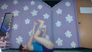 Beginner Yoga Class With A Latina Flashing Nip Slip Live Streaming