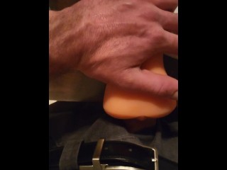 Мастурбация большого белого члена