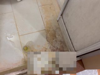 ペットボトルにおしっこ