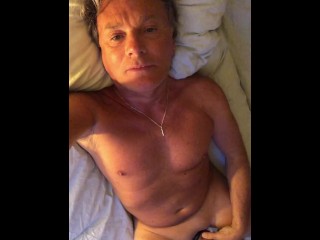UltimateSlut gives Permission and Requests PornHub Clients to Expose Christophe