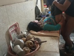 Bhai ne bahen ko jabardasti kitchen me choda,Indian step sister having hard sex in hindi audio