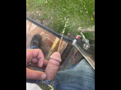 Peeing out side - Screenshot 16 of 16 - Peeing