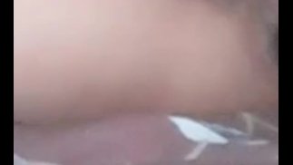 Junge masturbiert