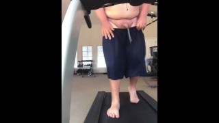 Chub gets Horny While Exercising