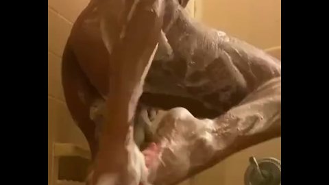 Petite Ebony Washes up