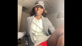 vrouwelijke aanklager ging van masturberen naar twerken, kont schudden en vette ebony kont dansen