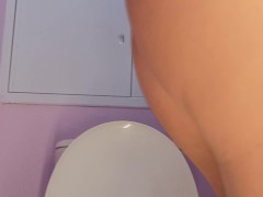 GOLDEN RAINING CLOSEUP CLOSEUP!! - Screenshot 14 of 16 - Squirting