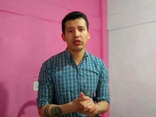 Barbero Le Da Sexo Oral a un Cliente En Su Salon. Se come La Leche De Su Gran Polla- Relato Sexual