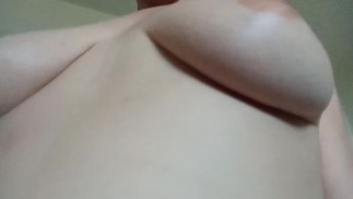 Podążaj za moimi podskakującymi cyckami 2