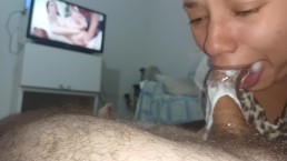 regurgitando el semen, literalmente me llena la boca y la garganta con mucho creampei con mucha lujuria