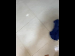 PILLADA VIENDO PORNO, y recibe fuerte cogida