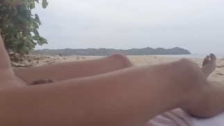 Бездонно на пляже. Все голые на публике