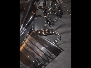 Я трахнул свою жену-шлюху на очень высоких каблуках