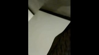 Итальянский эксгибиционист в подвале