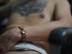 Tocada de huevos morenos