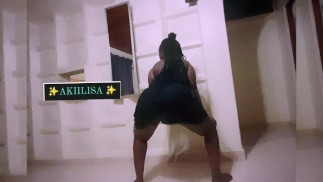 Как тебе моя в этом платье / Трясущаяся видео pornhub