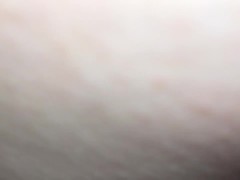 【主観映像】布団の中でする剛毛素人のリアルな乳首くりくりオナニー♡チクニーでパンツの染みが広がっちゃう♡【個人撮影】 15/16