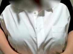 最初は恥ずかしがってたのにだんだん声が我慢できなくなってくる敏感巨乳彼女の胸揉み - Screenshot 8 of 16 - 喘ぎ声