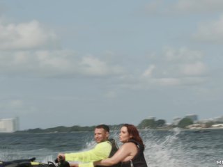 Las MILF andan Sueltas (Full: ouo.io/UfJVd7C)