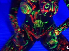 I am Amelia Red, a Colombian and paisa model, who loves vaginal and anal masturbation, I am focused